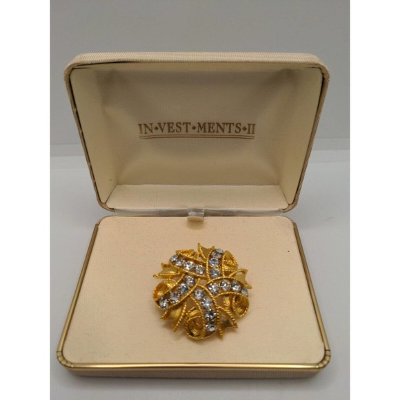 Vintage MJENT Gold Tone Wreath Style Circle Brooch With Clear White Crystal - Picture 1 of 9